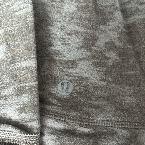 Lululemon Swiftly Tech insulated long sleeve - Picture 3 of 4